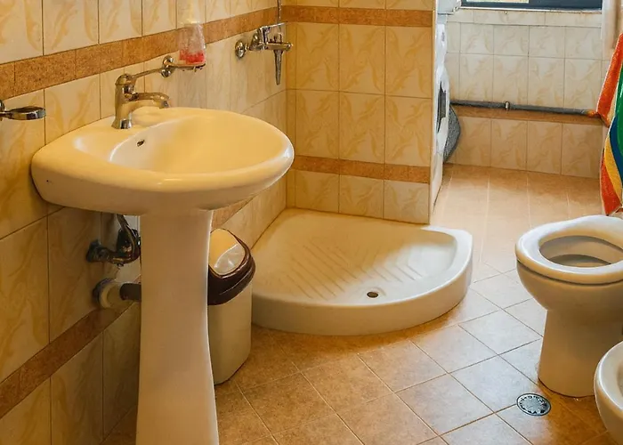 Center 5 - Ruby Nest Tirana