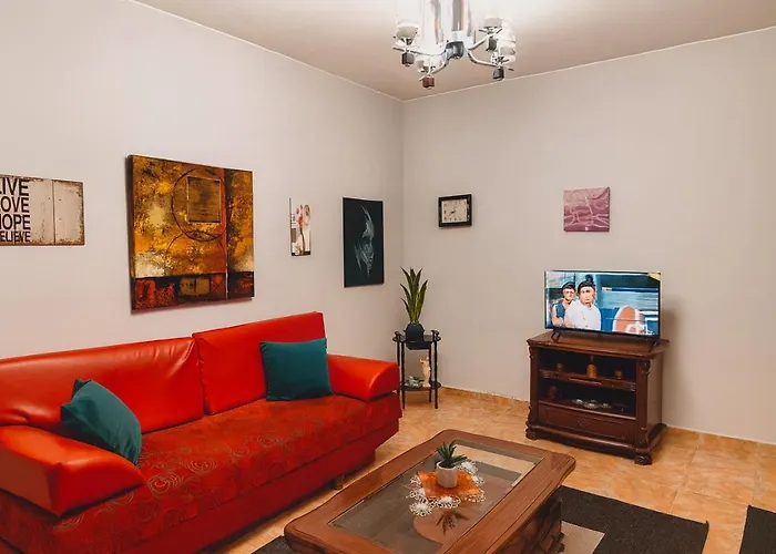 Center 5 - Ruby Nest *